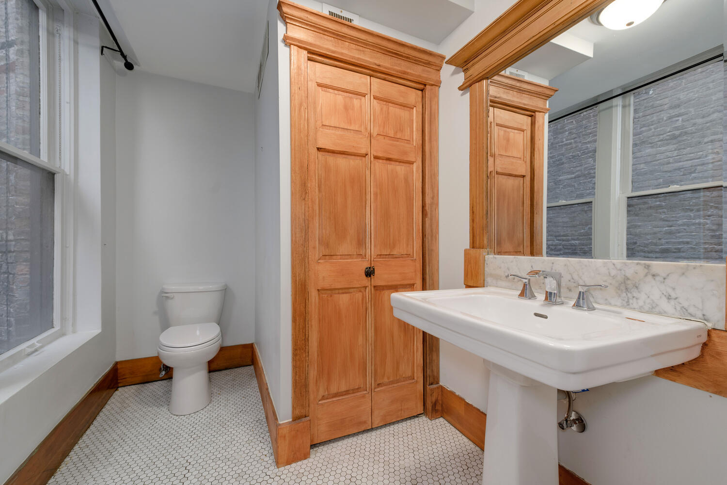 1539 W JACKSON Boulevard Unit: 2