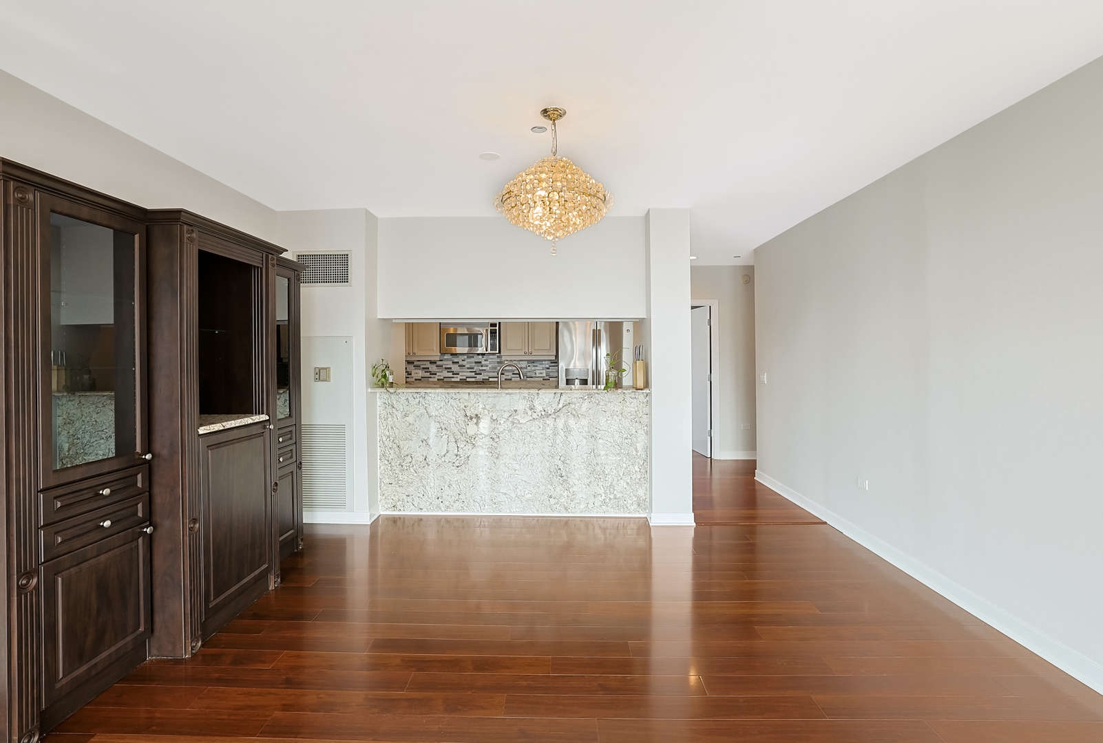 737 W Washington Boulevard Unit: 3307