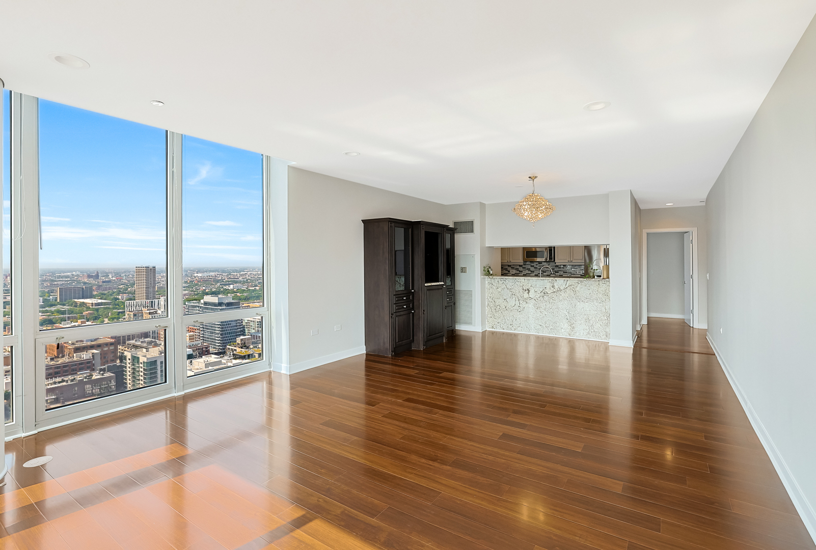 737 W Washington Boulevard Unit: 3307