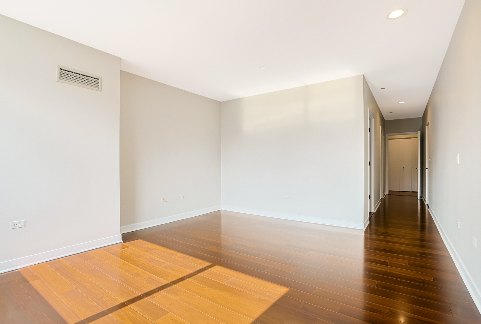 737 W Washington Boulevard Unit: 3307