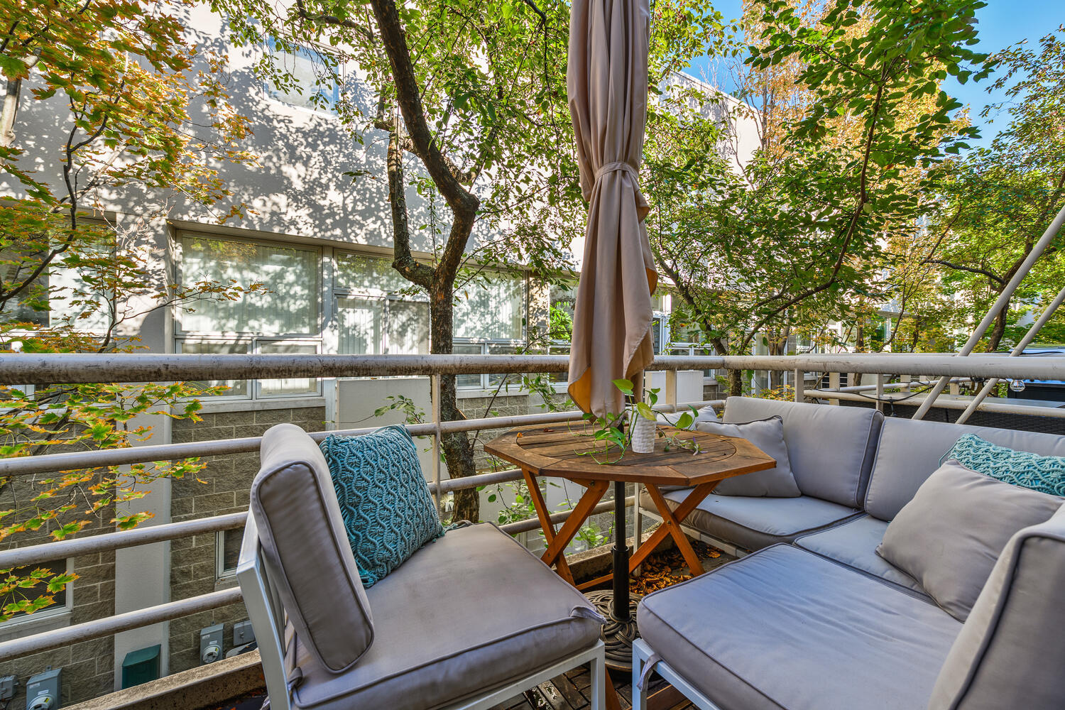 2828 N Talman Avenue Unit: G