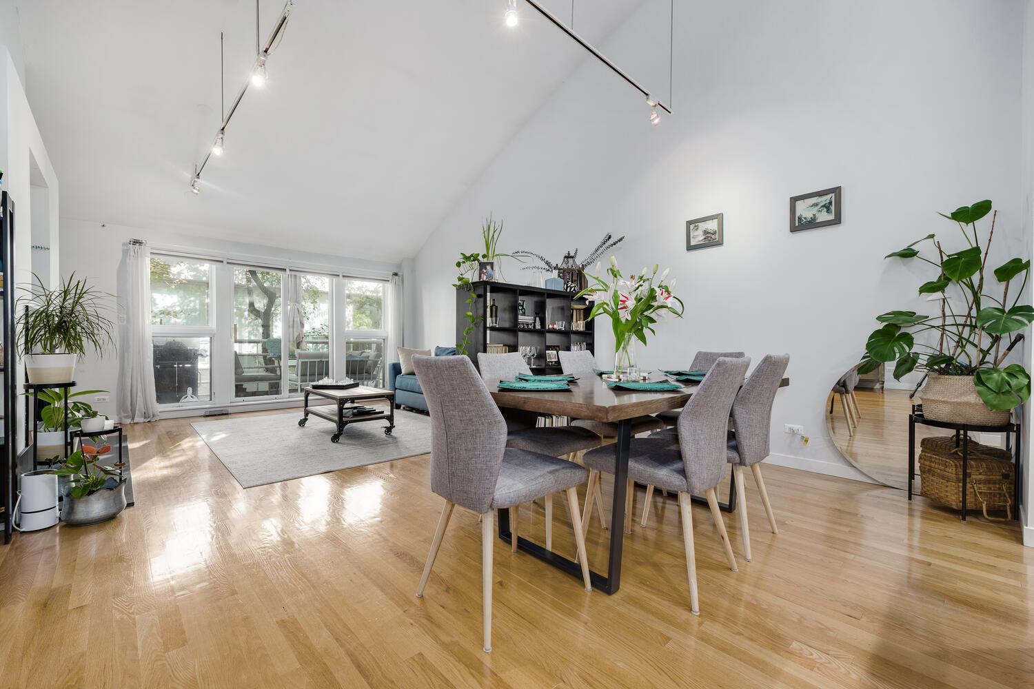 2828 N Talman Avenue Unit: G