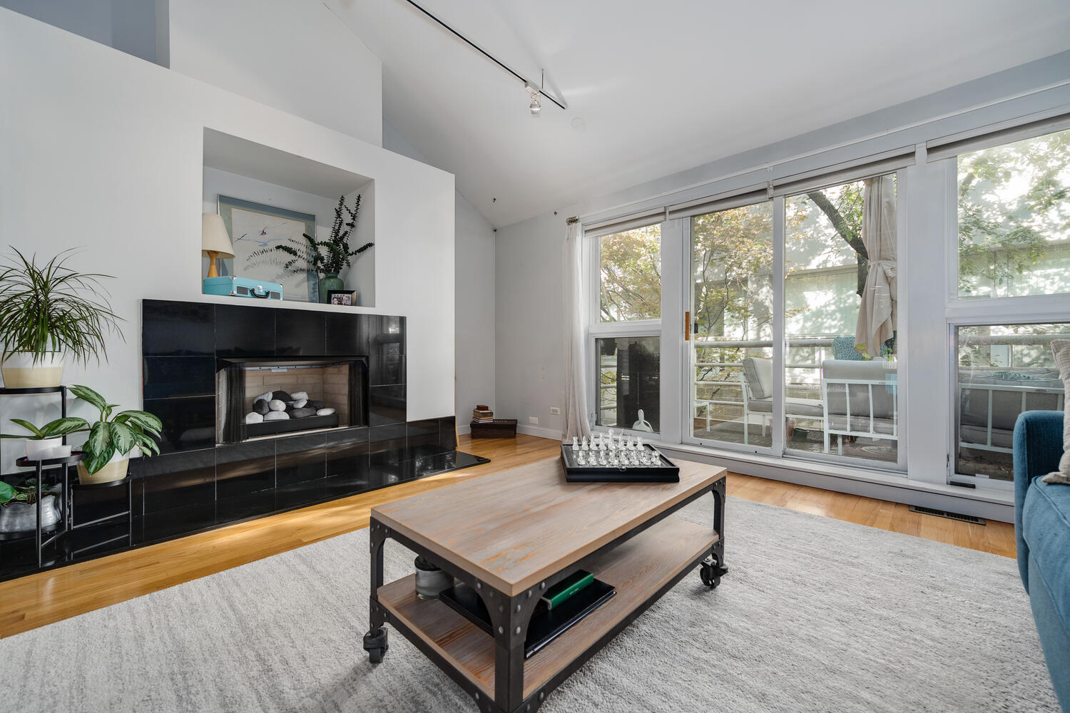 2828 N Talman Avenue Unit: G