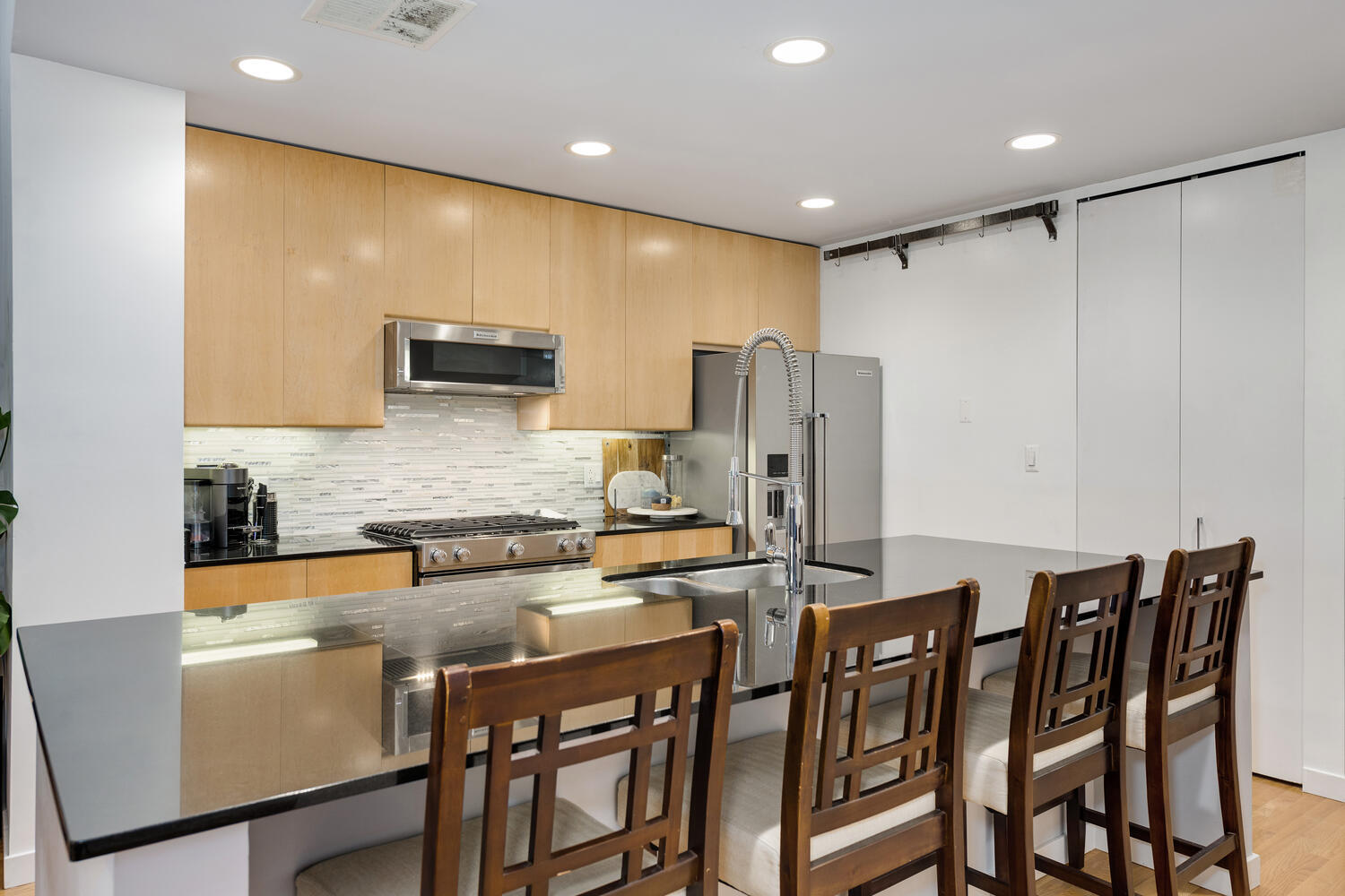 2828 N Talman Avenue Unit: G