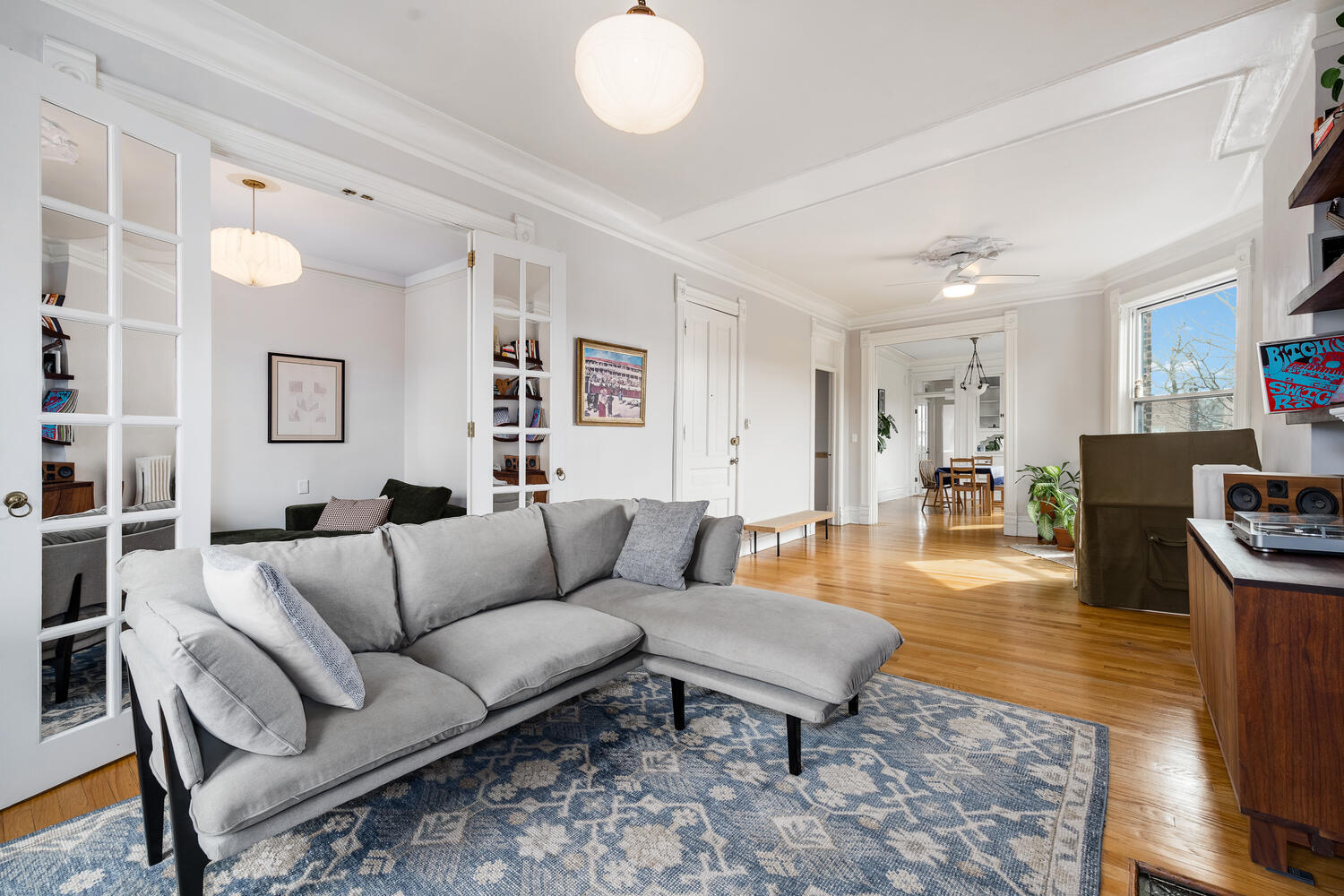 2233 N Bissell Street Unit: 3