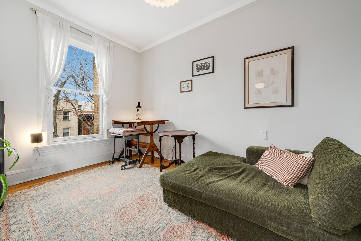 2233 N Bissell Street Unit: 3