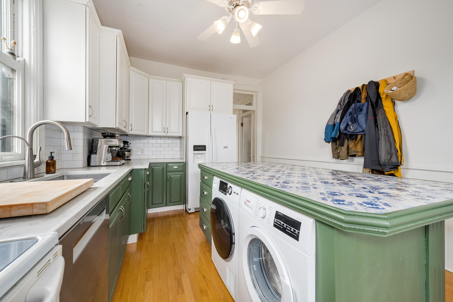 2233 N Bissell Street Unit: 3