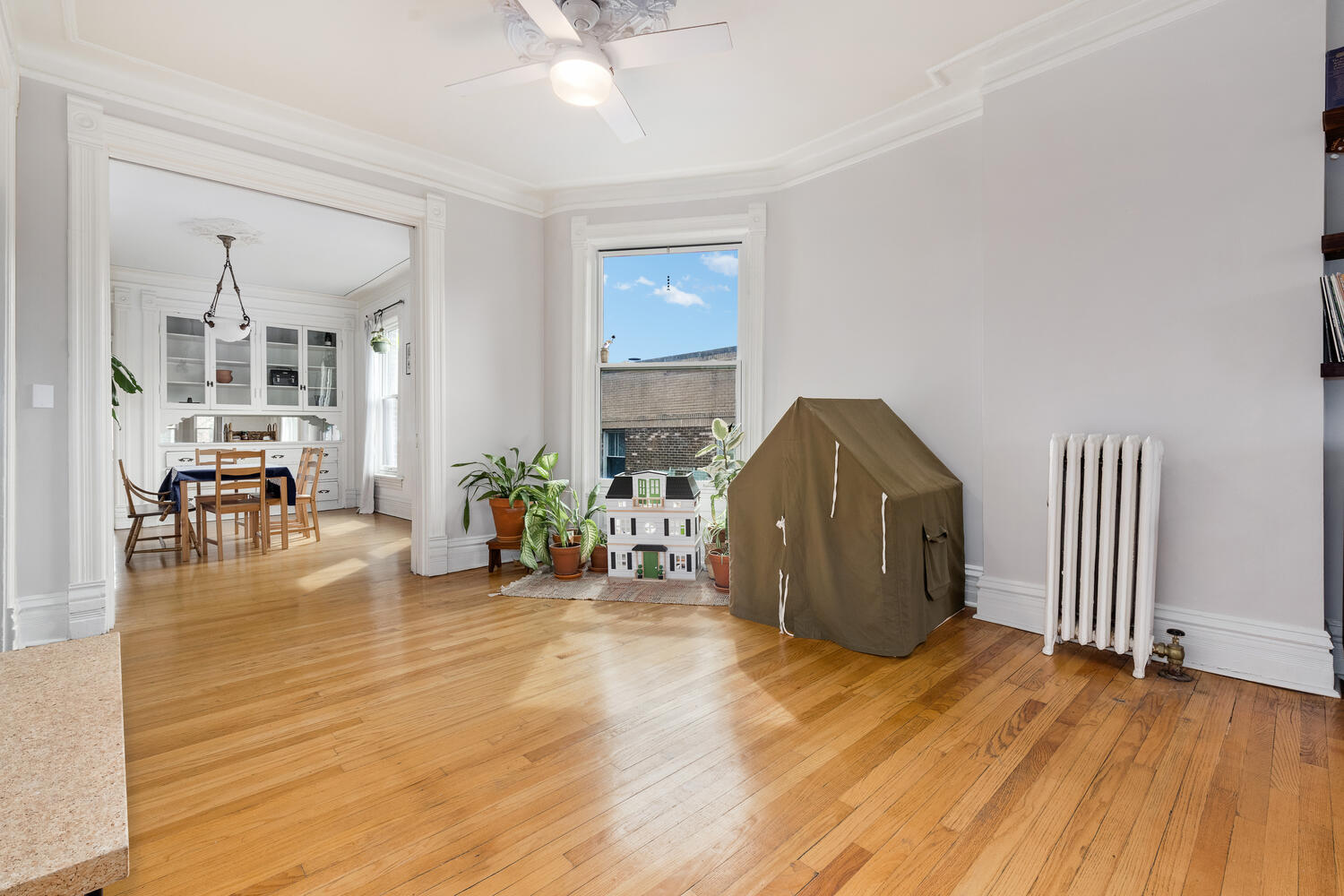 2233 N Bissell Street Unit: 3