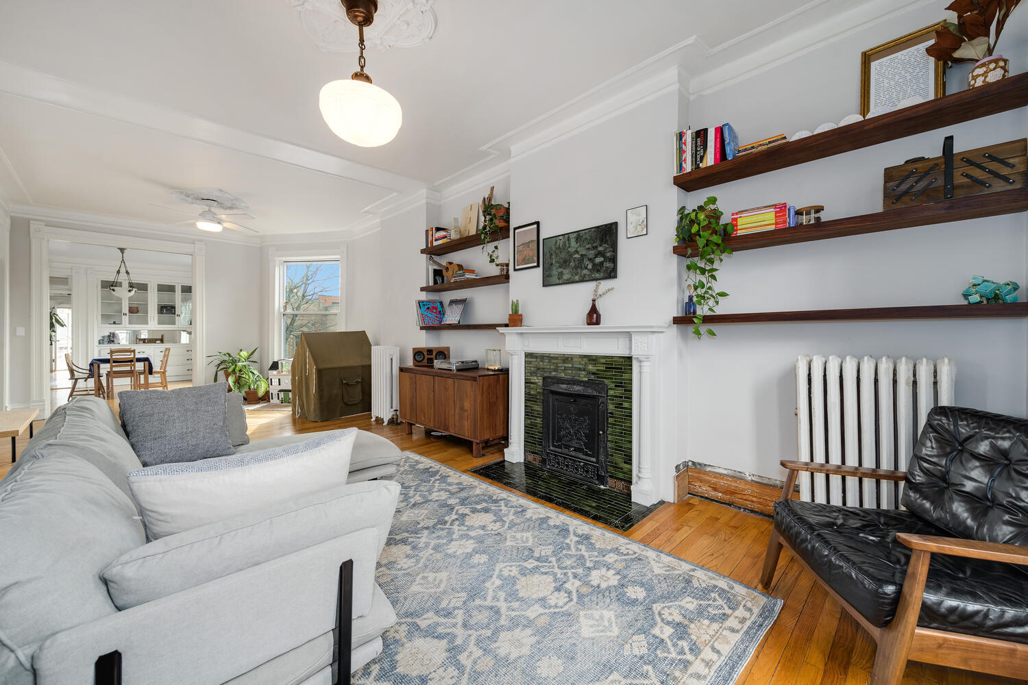 2233 N Bissell Street Unit: 3