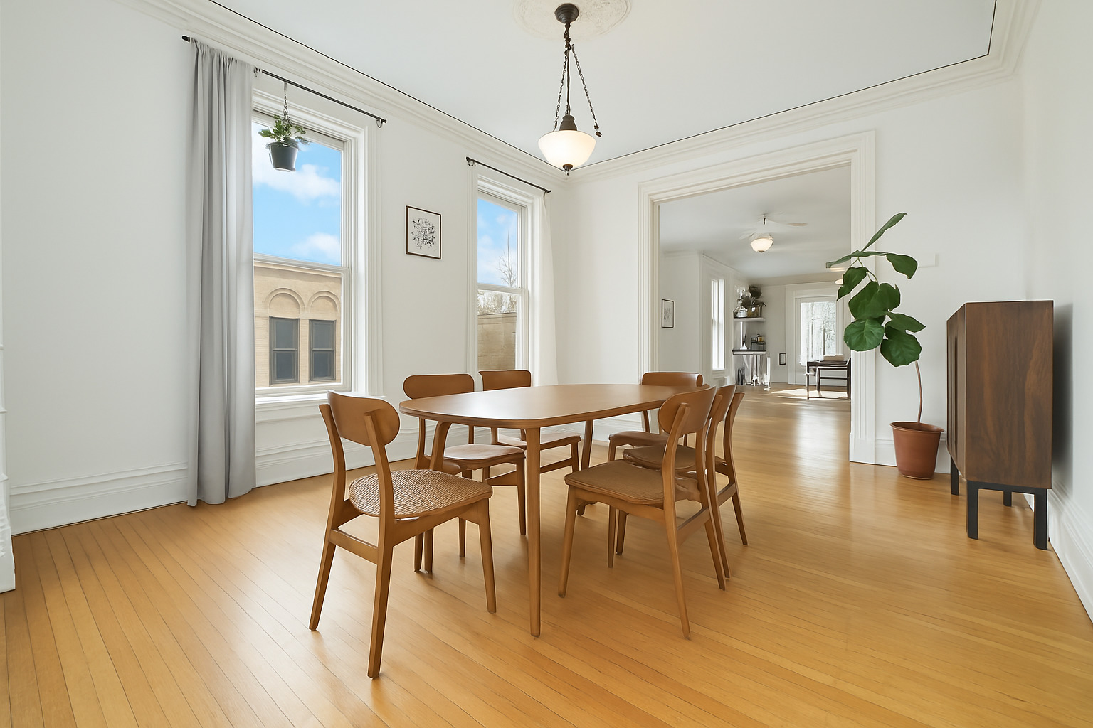 2233 N Bissell Street Unit: 3