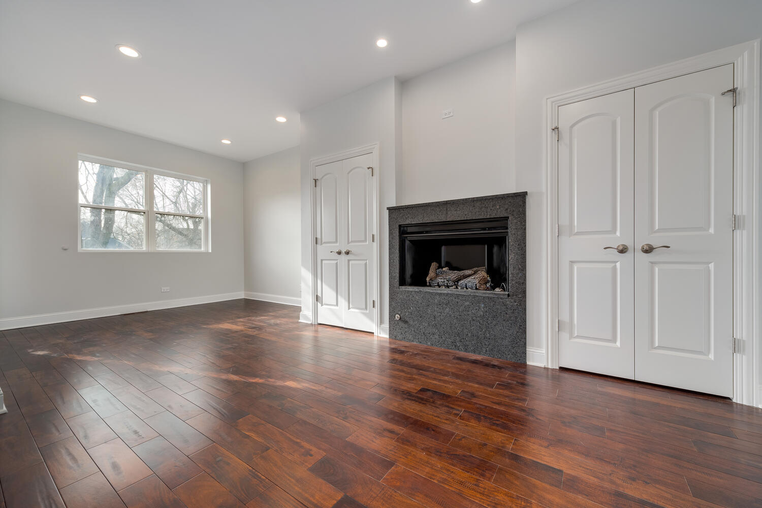 1919 N Drake Avenue Unit: B