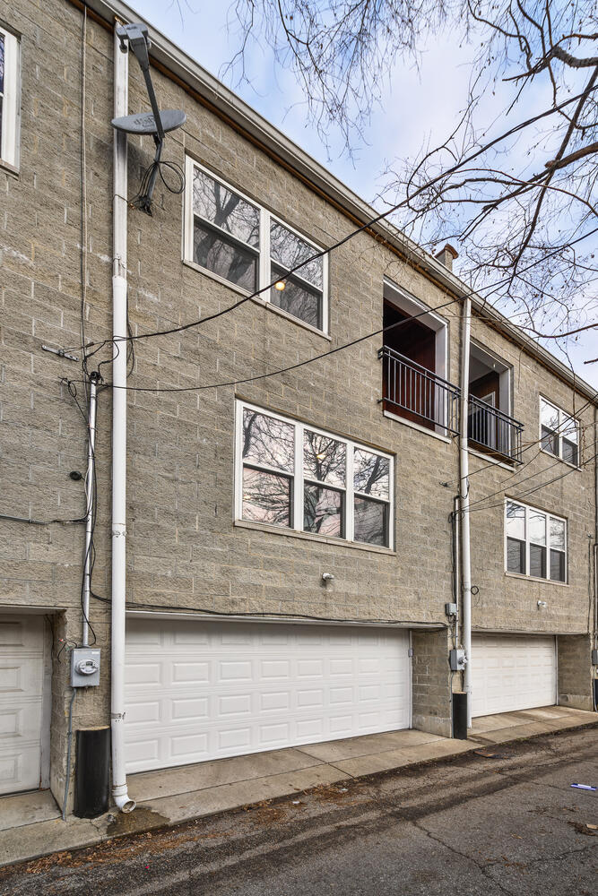 1919 N Drake Avenue Unit: B