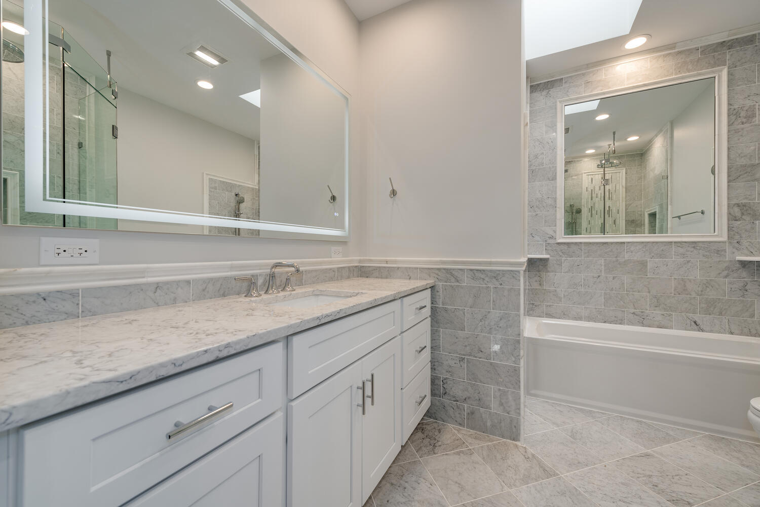 1919 N Drake Avenue Unit: B