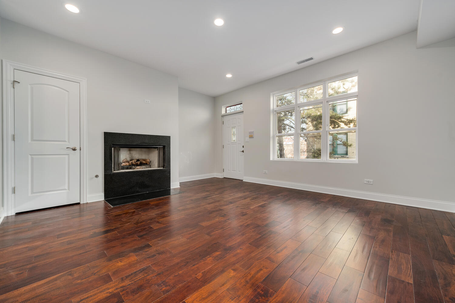 1919 N Drake Avenue Unit: B