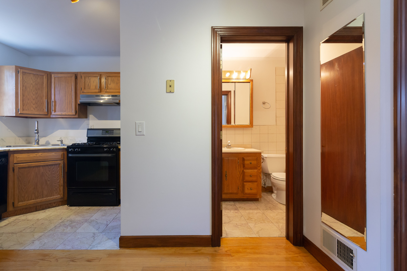 315 S Ashland Avenue Unit: 5