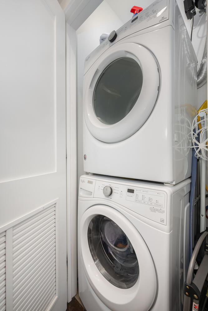 1841 N California Avenue Unit: 3B