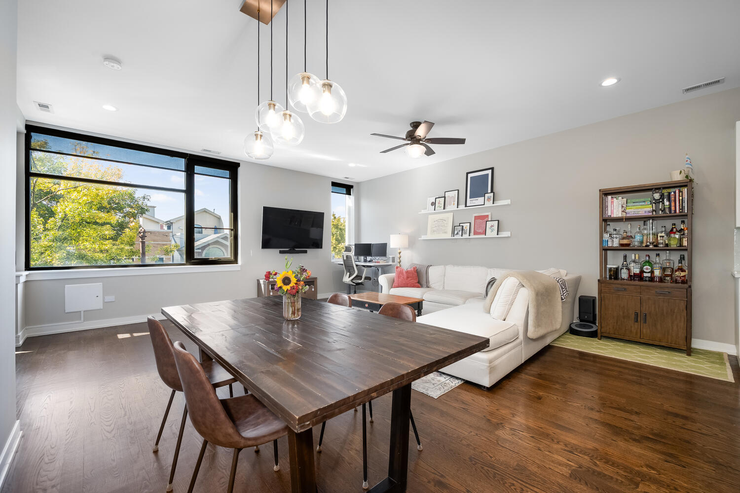 1841 N California Avenue Unit: 3B