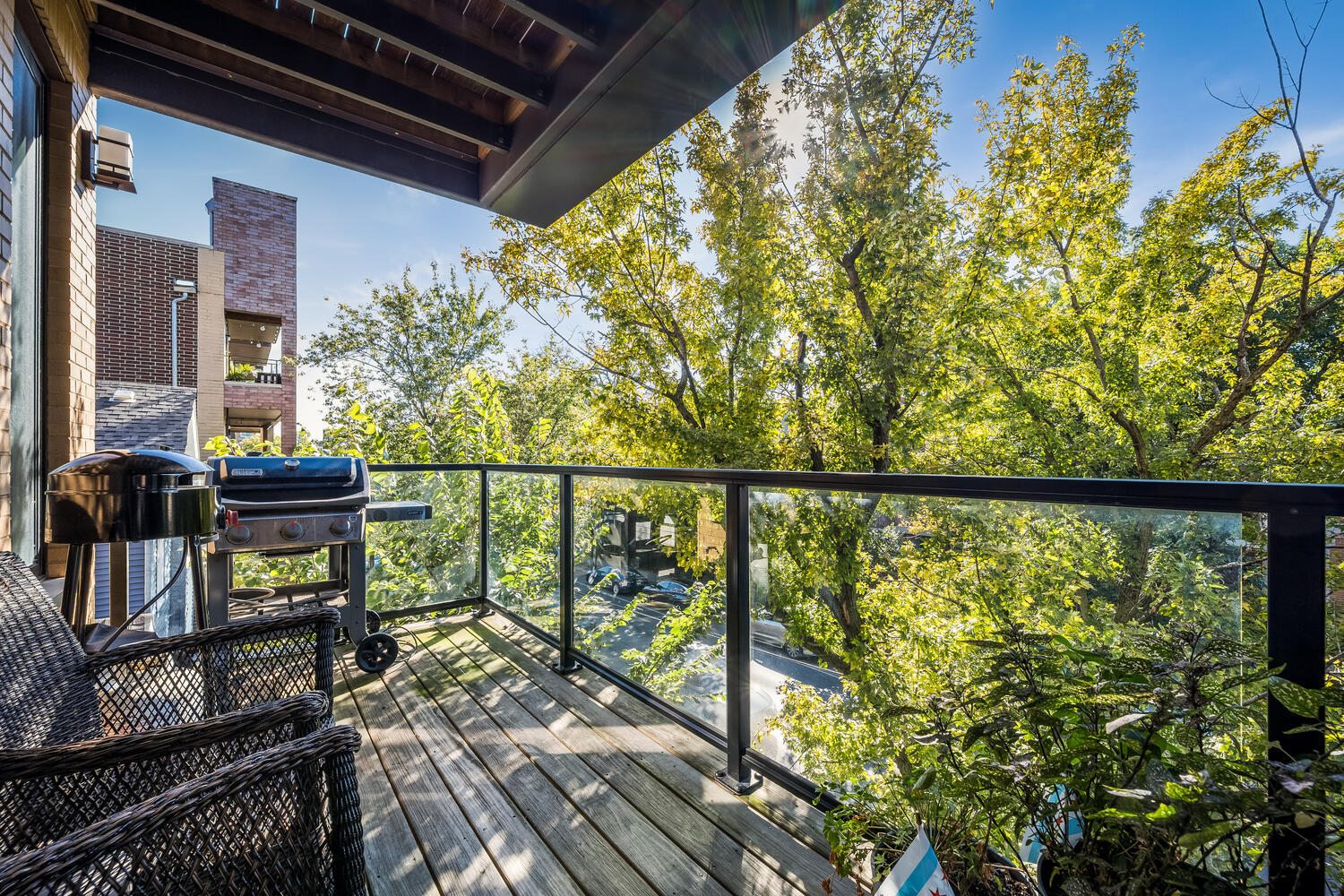 1841 N California Avenue Unit: 3B