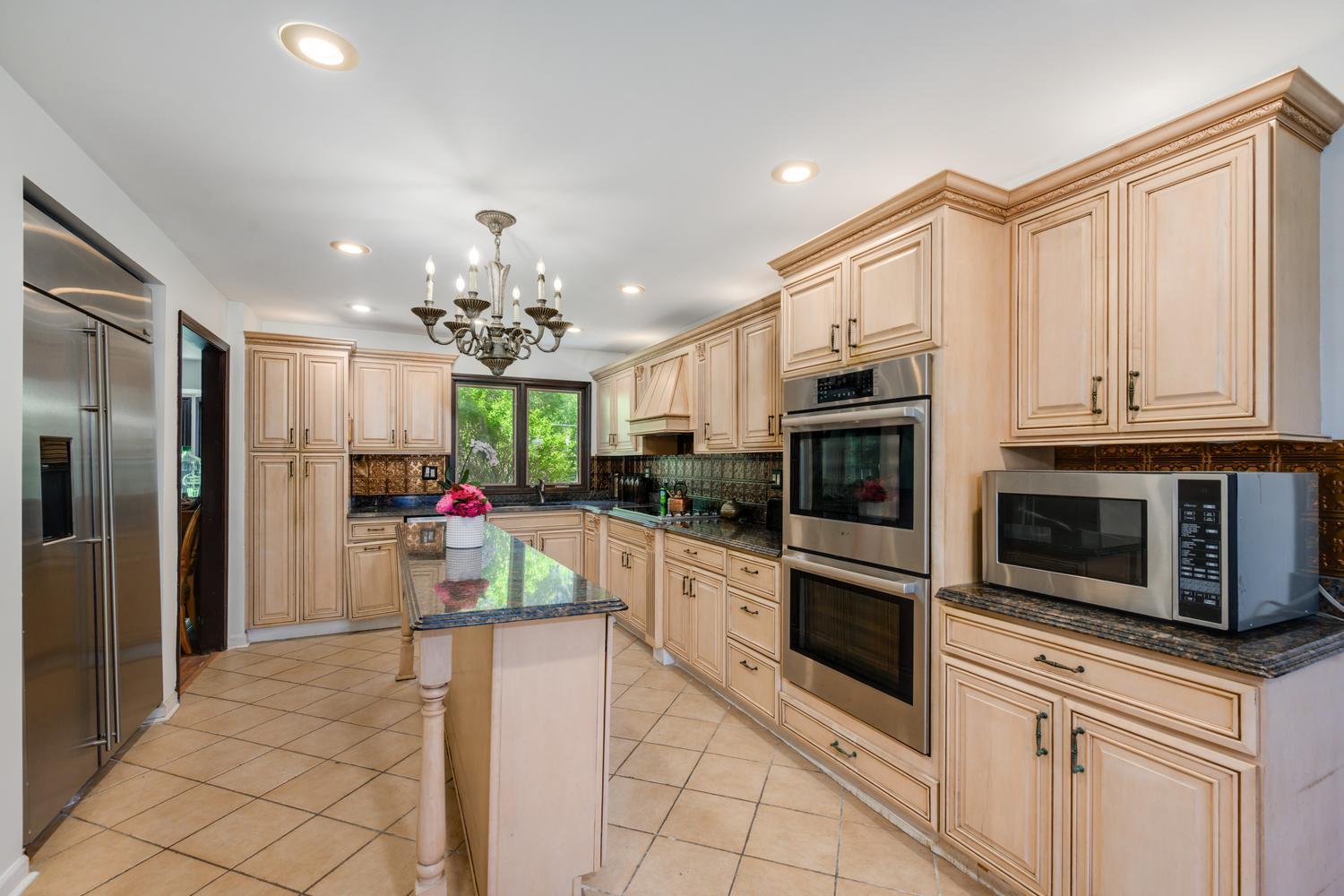 1340 Wood Hill Lane
