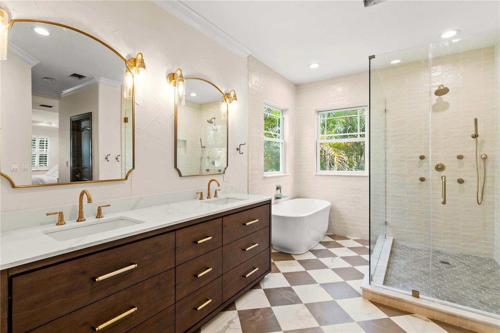 2936 W KNIGHTS AVE #B