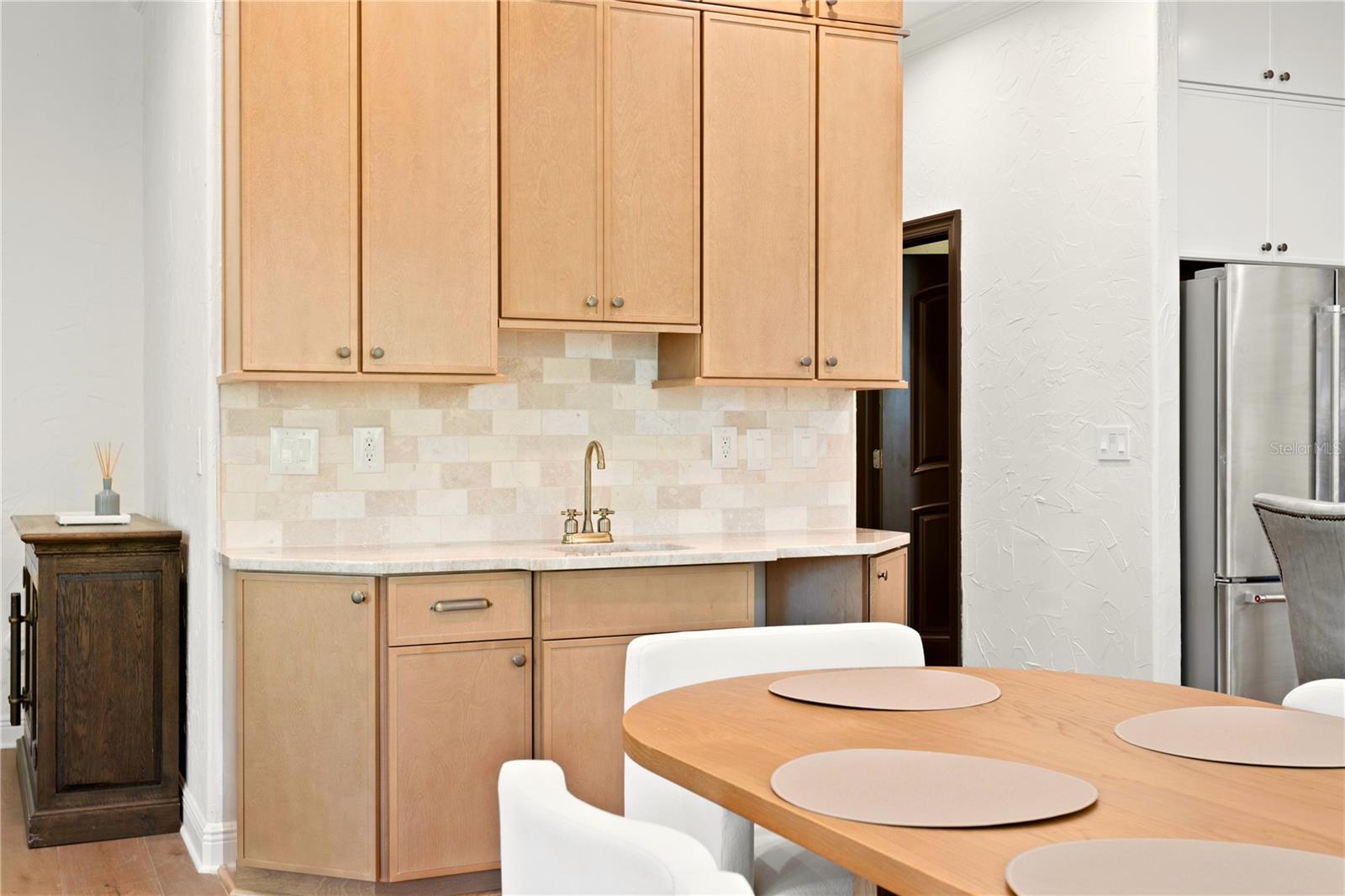 2936 W KNIGHTS AVE #B