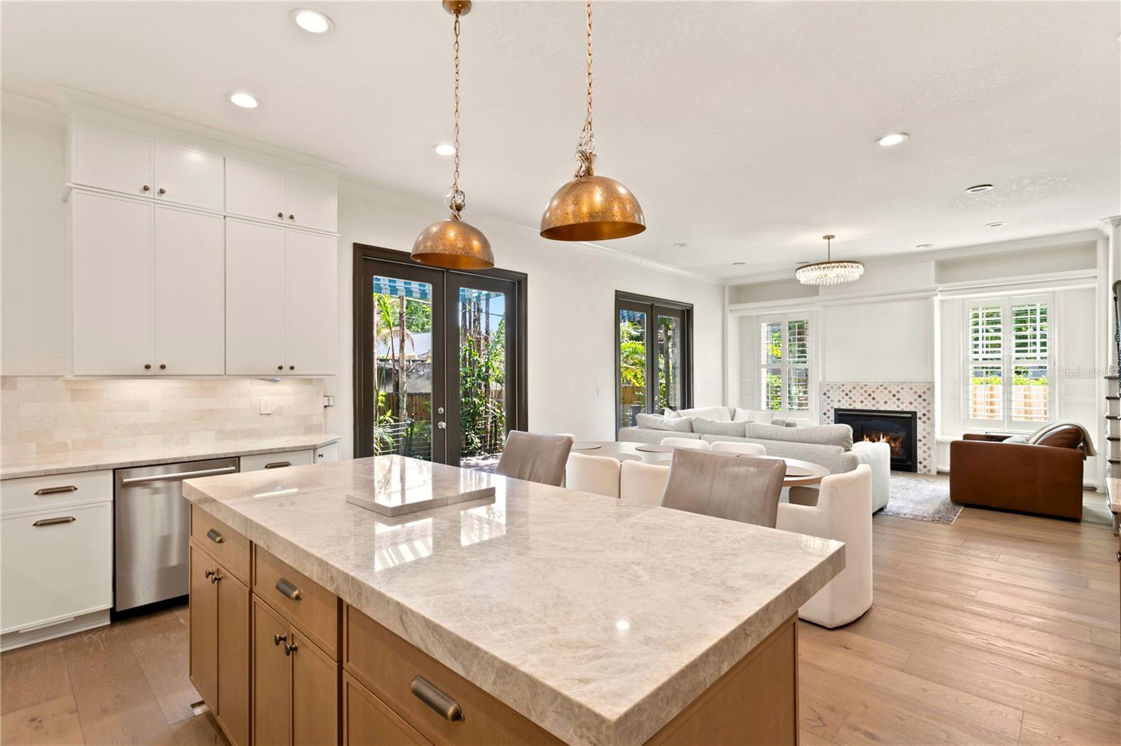 2936 W KNIGHTS AVE #B