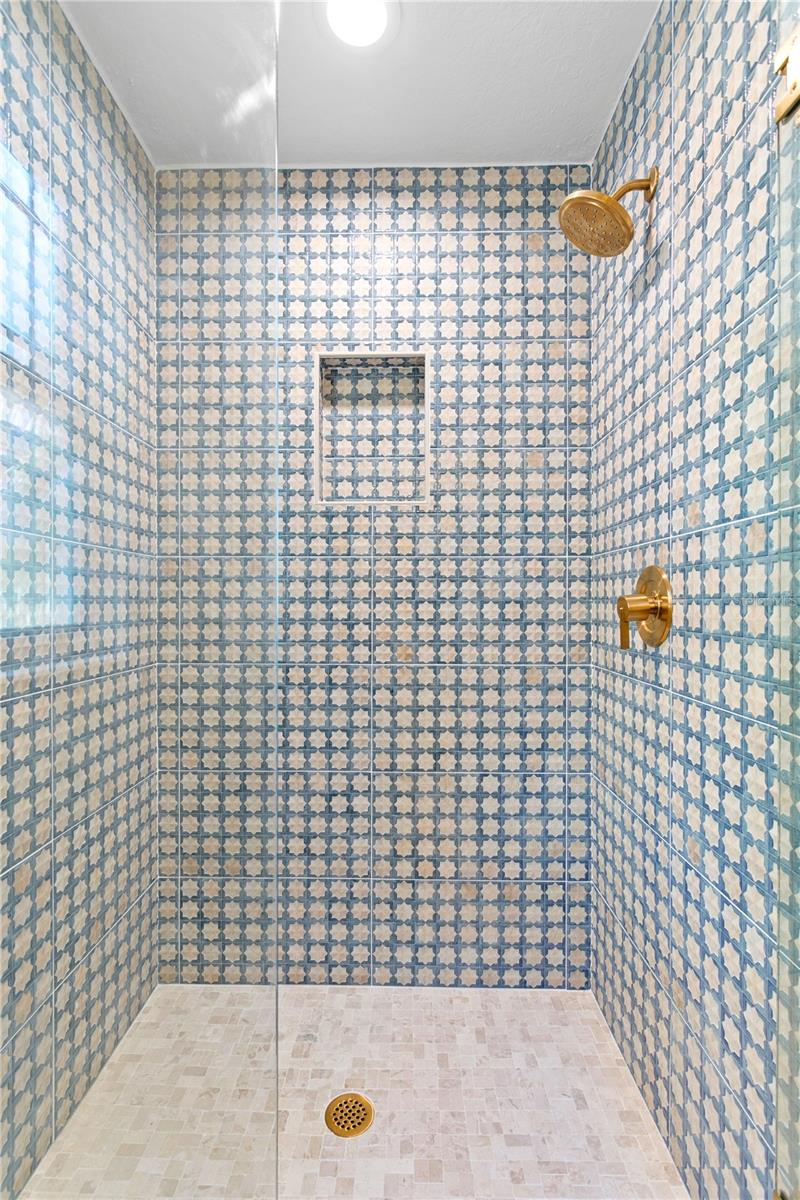 2936 W KNIGHTS AVE #B