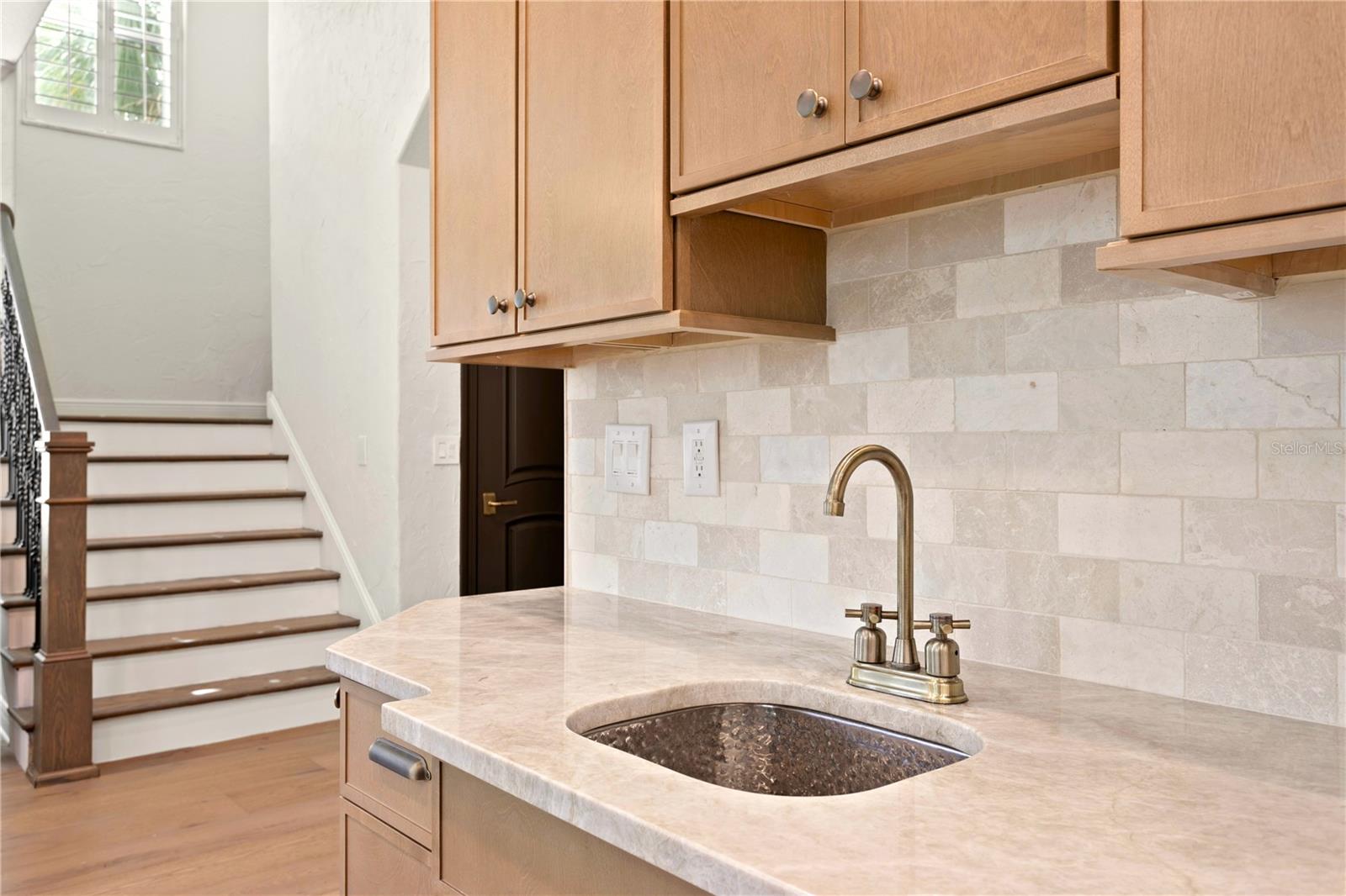 2936 W KNIGHTS AVE #B