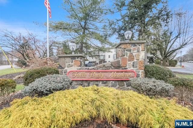 10 Fallsbridge Drive
