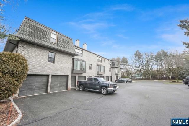 10 Fallsbridge Drive