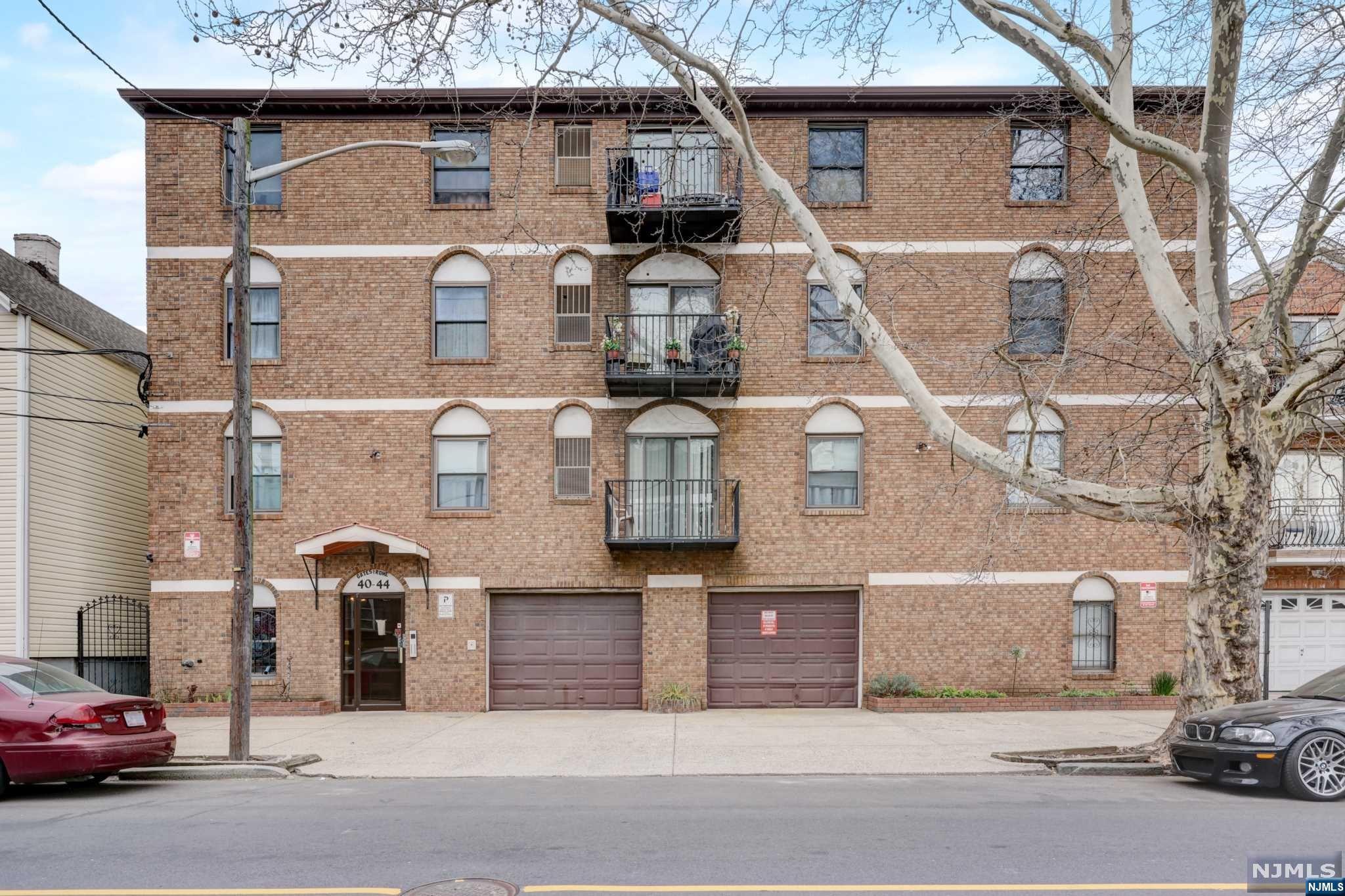 40-44 Rome Street 11