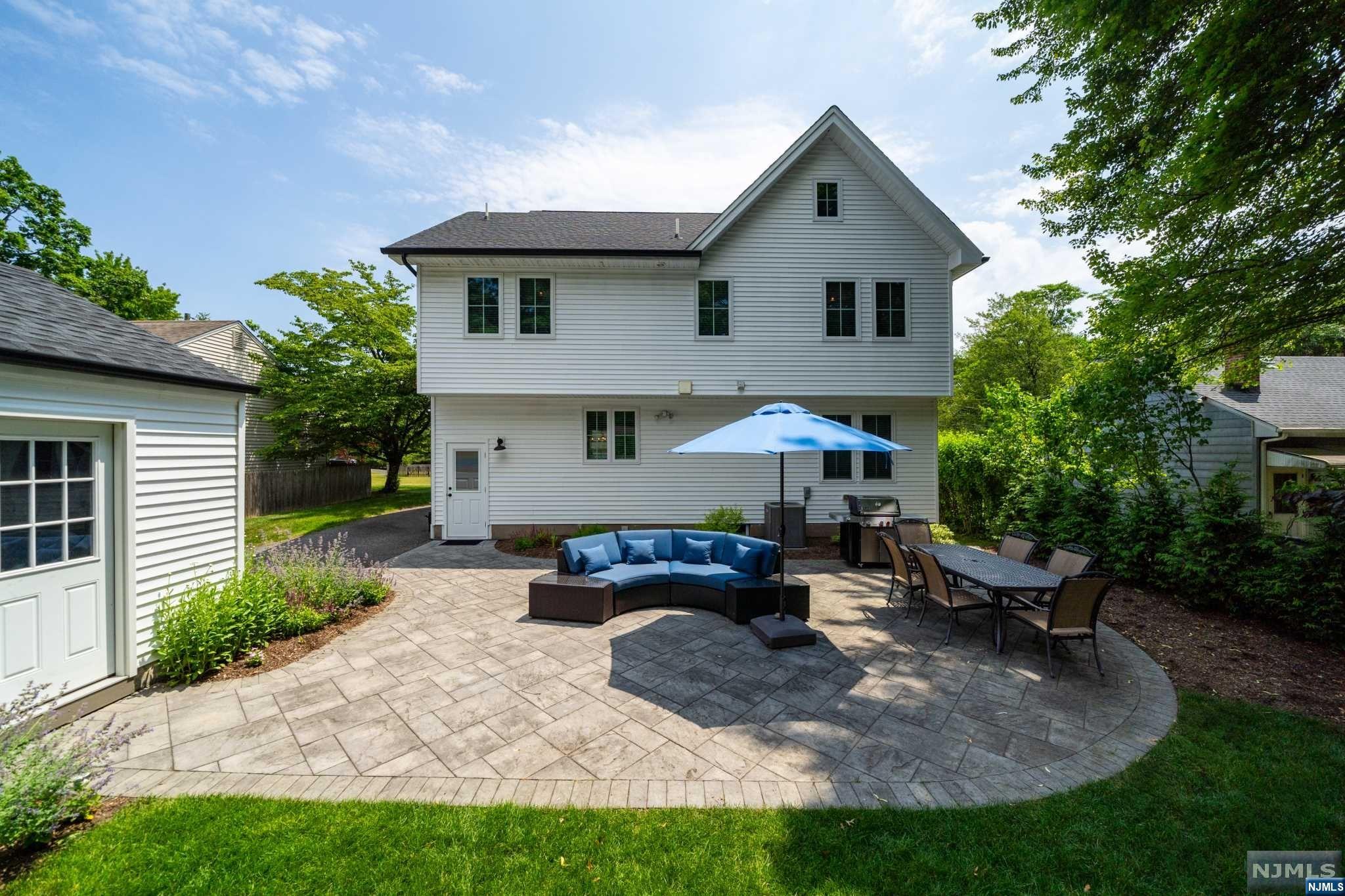39 Kennedy Drive
