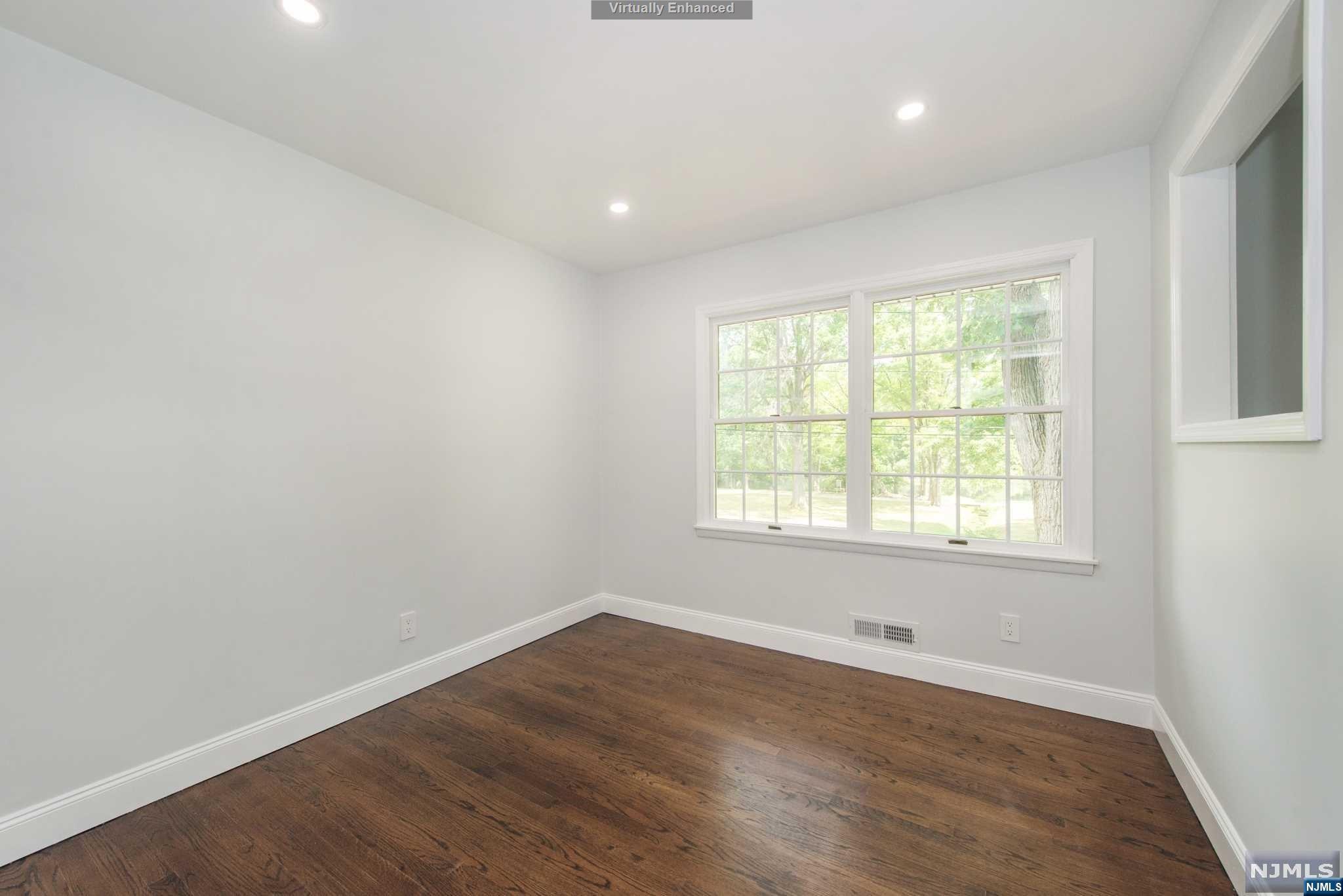 149 Lake W Drive