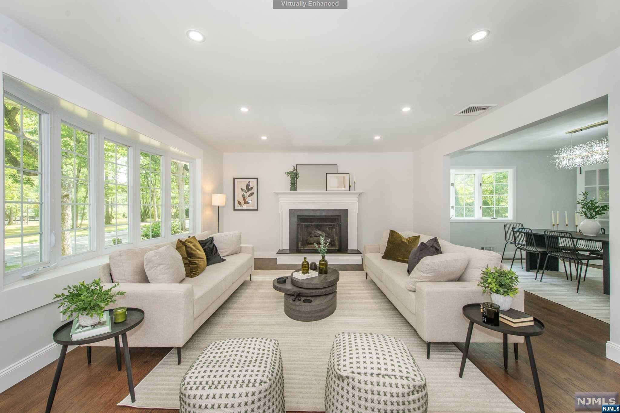 149 Lake W Drive