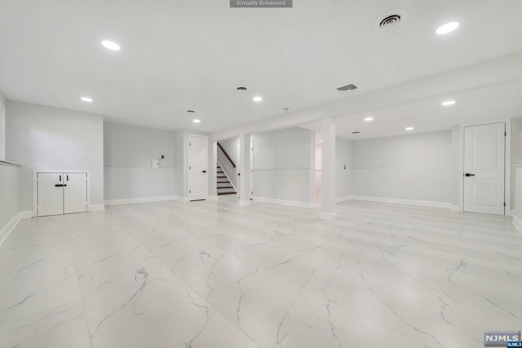 149 Lake W Drive
