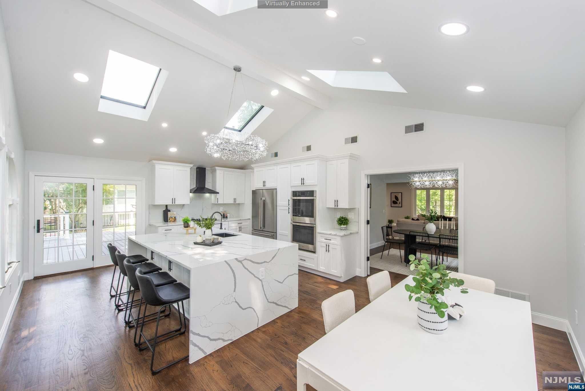 149 Lake W Drive