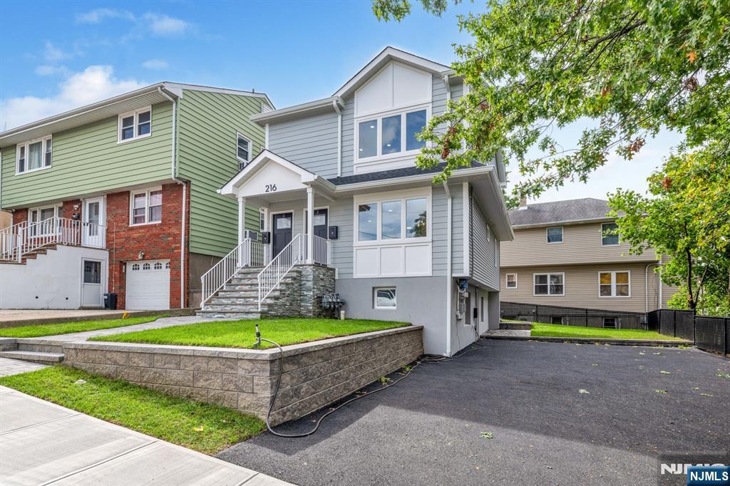 216 Grand Street 2