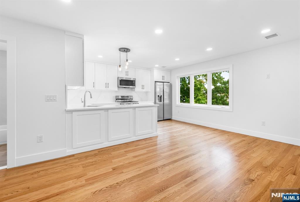 216 Grand Street 3