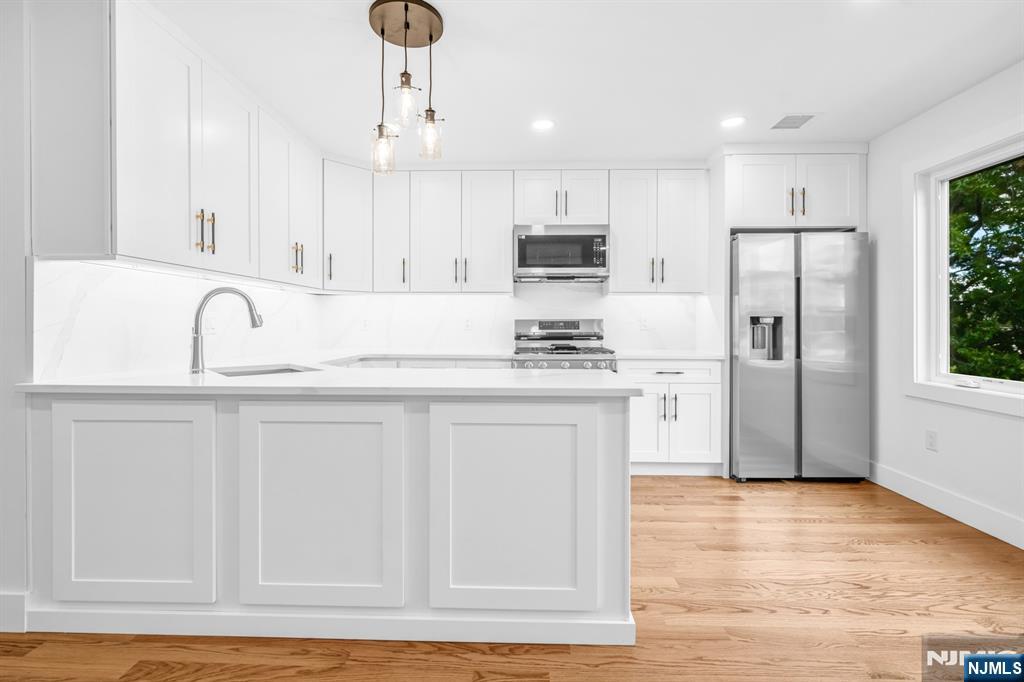 216 Grand Street 3