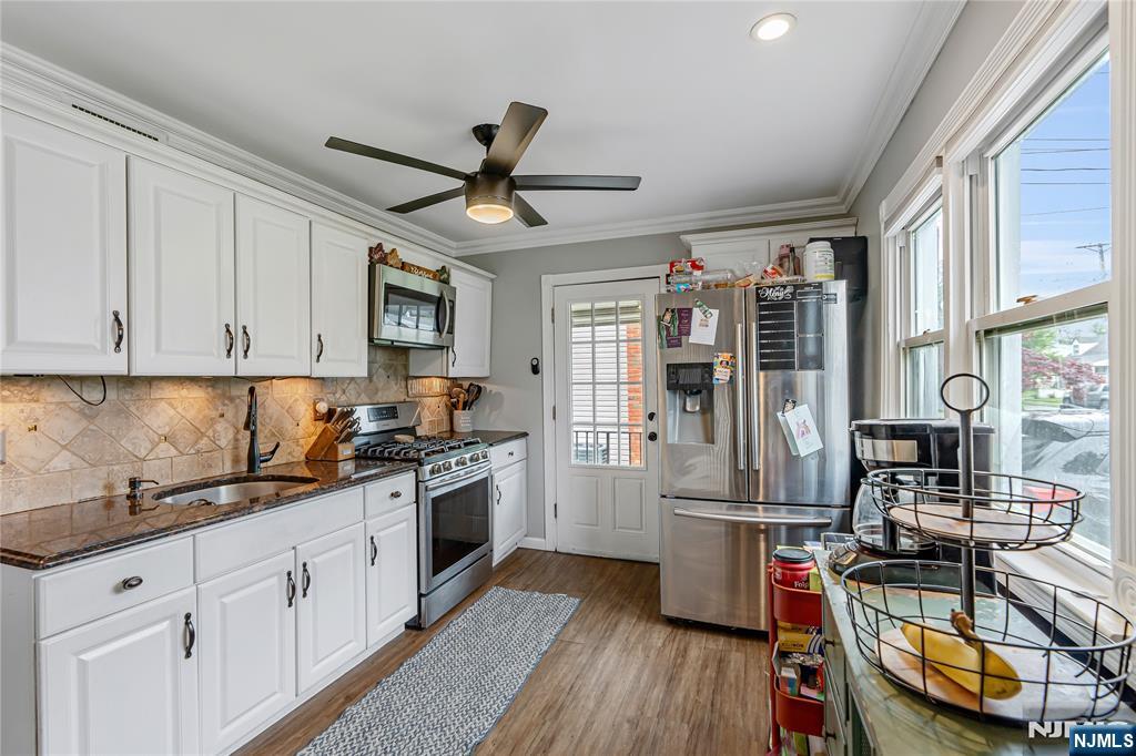 9 Knollwood Road