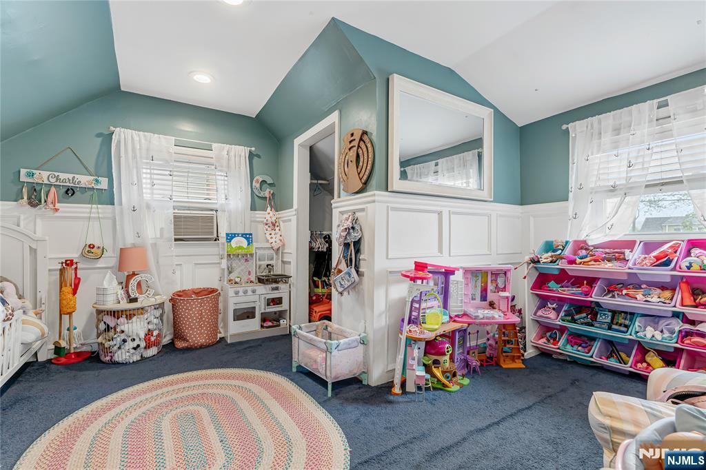 9 Knollwood Road
