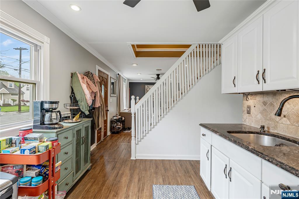 9 Knollwood Road