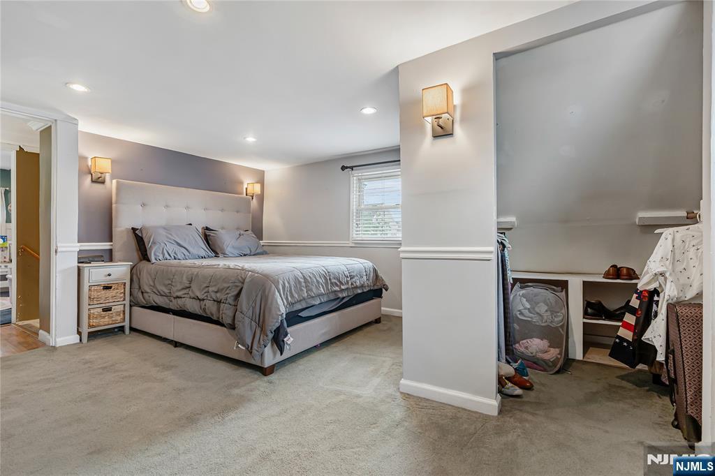 9 Knollwood Road