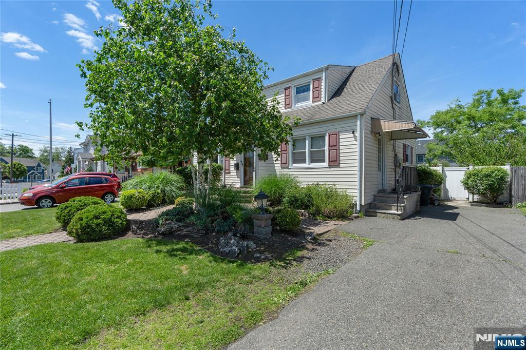 9 Knollwood Road