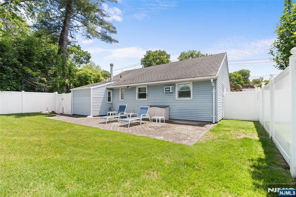 458 Riverside Terrace