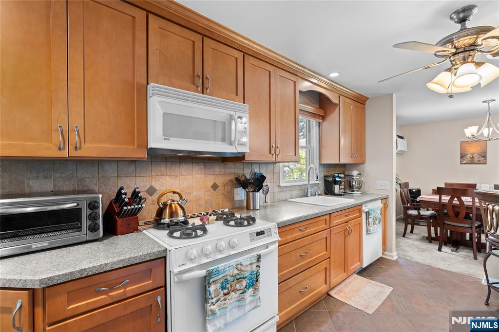 458 Riverside Terrace