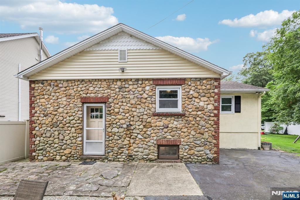 363 Amherst Street