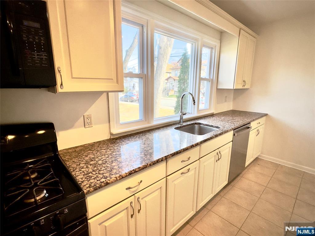 575 Saint Pauls Avenue 1