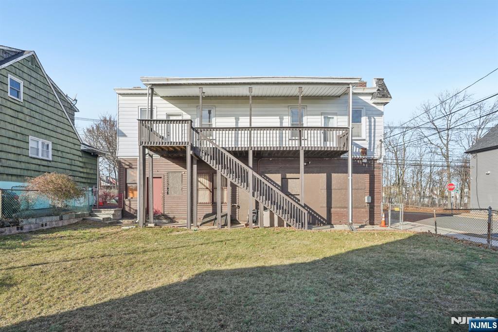 125 Madeline Avenue