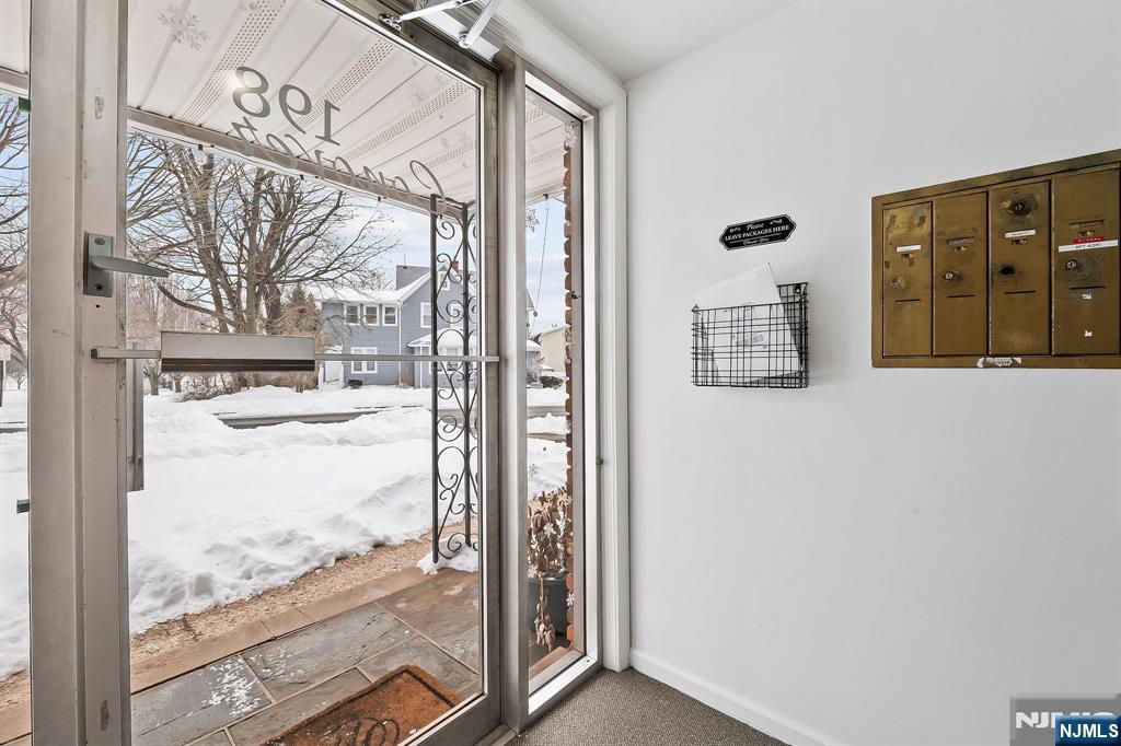 198 Conover Avenue 4